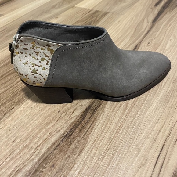 Lucky Brand Suede Ankle Booties - Picture 7 of 12
